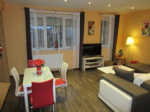 Posedenie v ubytovaní Zafír Sziget Apartman