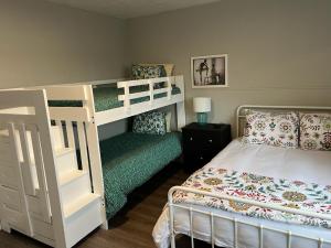 Gallery image of Downtown Delavan Lake Home in Delavan