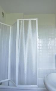 A bathroom at La Colombera in Toscana