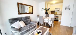 Fotografia z galérie ubytovania Appartement Moderne Finement Décoré avec Balcon à Vannes Centre v destinácii Vannes