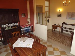 A seating area at I Cavalieri di Malta