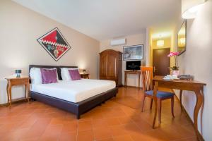 Double or Twin Room with Bathroom