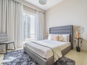 Postel nebo postele na pokoji v ubytování Fancy Apartment With Mesmerizing Canal Views