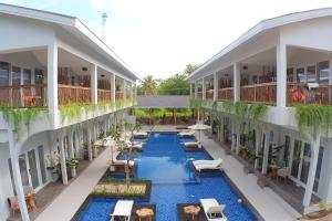 an aerial view of the courtyard of a hotel at Sea Shell Resort in Gili Trawangan