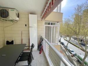 Balkón alebo terasa v ubytovaní MAGNIFICENT MEDITERRANEO APARTMENT