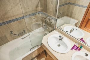 Un baño de Crisol Jardines de Córdoba