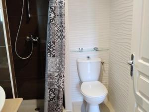 Fotografia z galérie ubytovania Appartement spacieux pour 10 pers. avec piscine intérieure, sauna et WiFi - FR-1-165B-2 v destinácii Jausiers