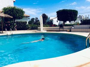 Bazén v ubytovaní Bellavista V Cabo Roig alebo v jeho blízkosti