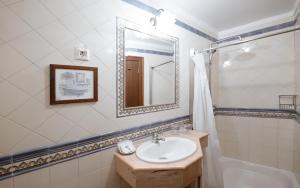 Um banheiro em Casa de S. Thiago de Obidos