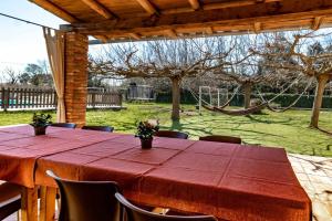 Vonkajšia záhrada v ubytovaní Can Salvà Casa rural en magnífico entorno natural
