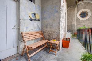 Patio lub wspólna przestrzeń na świeżym powietrzu w obiekcie Le bien-être au cœur de la ville confort & vue