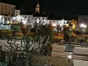 Zdjęcie z galerii obiektu Le bien-être au cœur de la ville confort & vue w mieście Périgueux