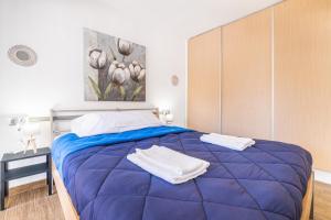 Postel nebo postele na pokoji v ubytování Loix Mar Apartment 2-F Levante Beach + 18 fotografií