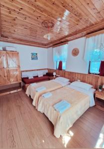 Voodi või voodid majutusasutuse Hotel Domino toas