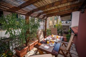 A balcony or terrace at Natasa's cozy house