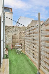 Fotografia z galérie ubytovania Sunny studio terrasse, hypercentre la plage à 2 pas ! v destinácii Les Sables-dʼOlonne