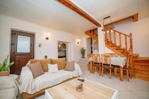 A seating area at Natasa's cozy house