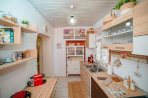 A kitchen or kitchenette at Natasa's cozy house