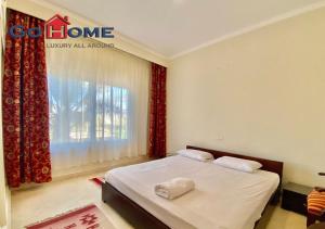 Letto o letti in una camera di Stylish 4BR Villa V15 with a Private Heated Pool at White Villas