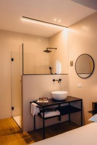 Postel nebo postele na pokoji v ubytování Albergo Centrale + 37 fotografií