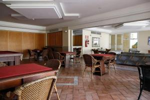 Condomínio Acqua de Riviera - Módulo 3にあるレストランまたは飲食店