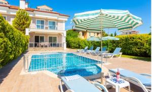 Πισίνα στο ή κοντά στο Villa Günsu