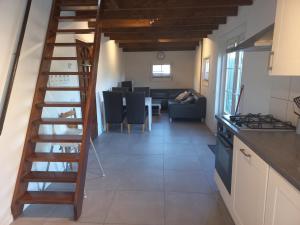 Kuchyň nebo kuchyňský kout v ubytování B&B De Kaagse Boer