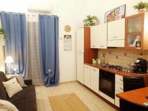 A kitchen or kitchenette at Quattro Canti Valù