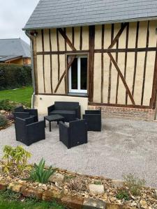 Część wypoczynkowa w obiekcie Gîte, Maison entière avec billard et bel espace de vie La Grange