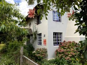 Κήπος έξω από το Comfy Greyton Cottage for Four