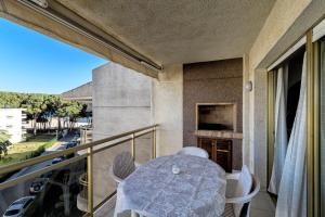 A balcony or terrace at Vitaly Beach
