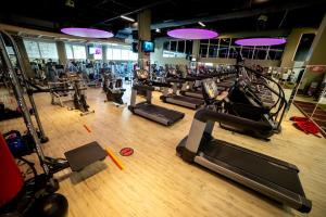 Fitness centrum a/nebo fitness zařízení v ubytování Golden Tulip São José dos Campos