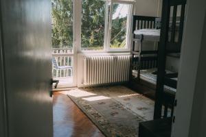 Voodi või voodid majutusasutuse Smart hostel toas