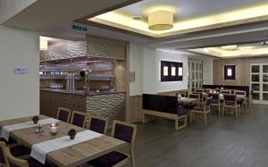 Restauracja lub miejsce do jedzenia w obiekcie Hotel Restaurant Wallner I contactless check-in