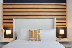 Letto o letti in una camera di Mojave Midnight Oasis