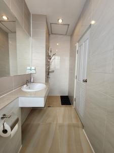 Ένα μπάνιο στο Boxsoon nimman 7 # 4beds 4bahts +29 φωτογραφίες