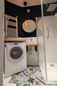 Charming City Center Apartment - Free Minibar