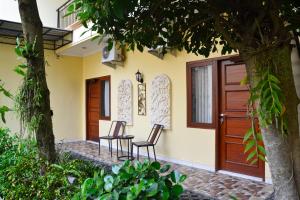 Zahrada ubytování Roemah Canting Homestay