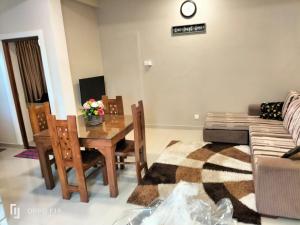 Posezení v ubytování Square One CONDO - Kiribathgoda Kelaniya