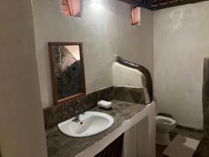 Koupelna v ubytování Lemara Eco Camp