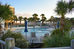 La alberca dentro o cerca de Magnolia House 307 At Destin Pointe Resort