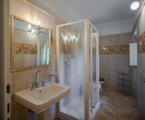 Koupelna v ubytování Villa Le Querciolaie