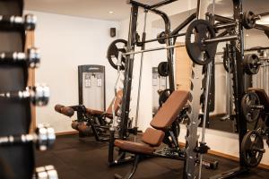 Fitness centrum a/nebo fitness zařízení v ubytování Castel Maurn
