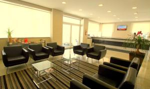 Posezení v ubytování Hotel Confiance Centro Cívico