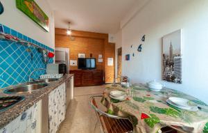 Kuchyň nebo kuchyňský kout v ubytování Tempio Pausania Solar private apartment 30 minutes from the sea - Appartamento solare a 30 minuti dal mare