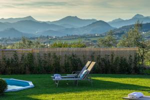 A general mountain view or a mountain view taken from the holiday home