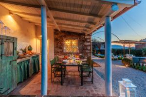 A patio or other outdoor area at Iole