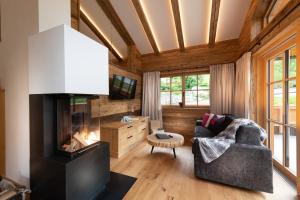 TV a/nebo společenská místnost v ubytování Hotel Dorfer