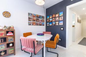 Posedenie v ubytovaní Old City Penthouse with fantastic views & parking