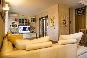 A television and/or entertainment centre at Villa Ivana